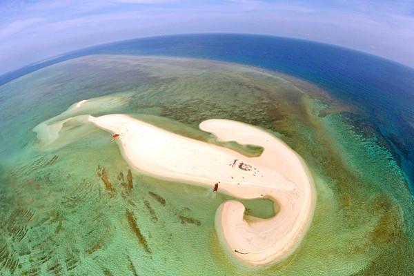 你好，這里是富饒的西沙群島。