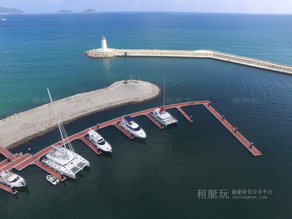 三亞亞龍灣游艇會碼頭 三亞亞龍灣游艇會碼頭